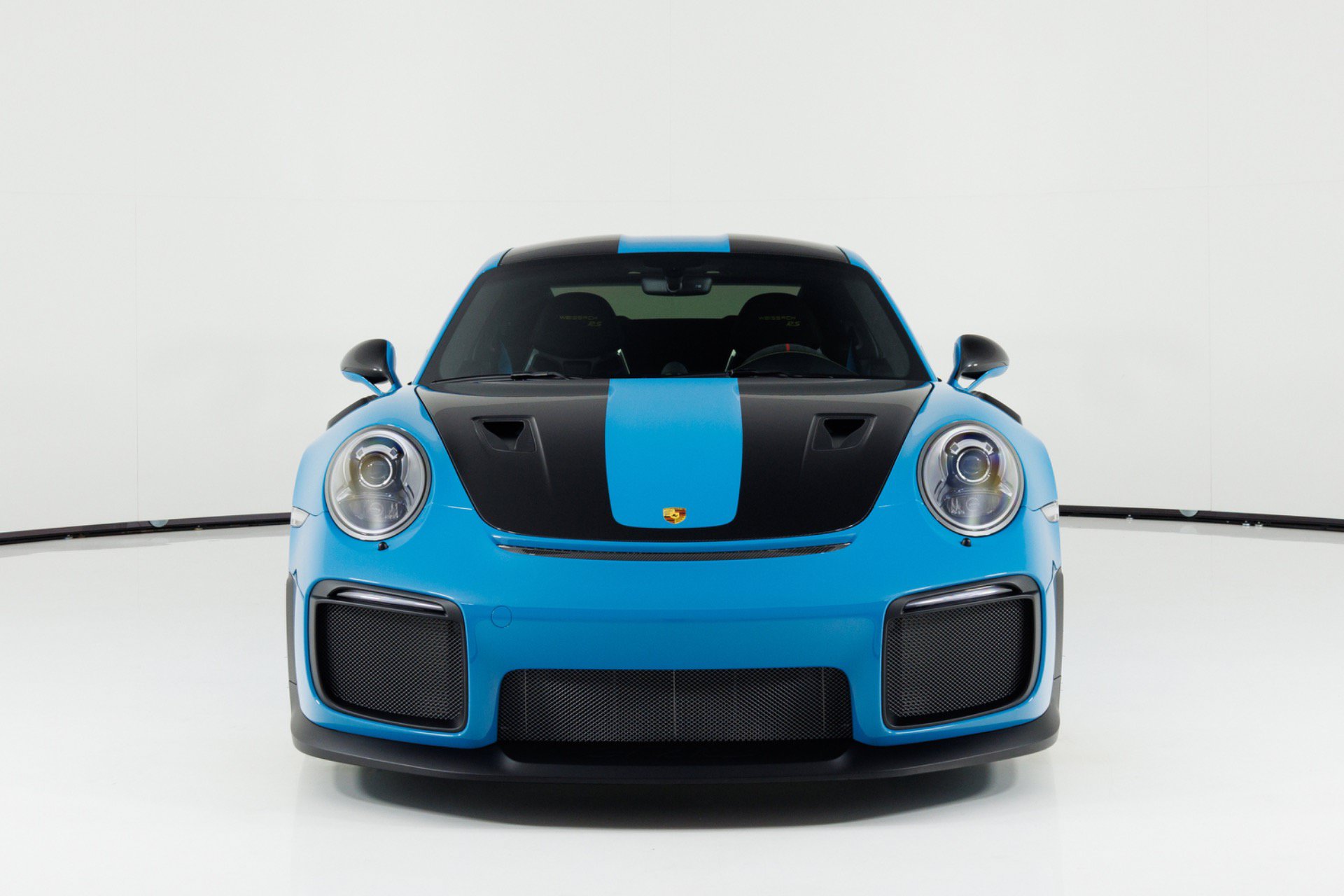 Used 2018 Porsche 911 GT2 RS RWD image 8