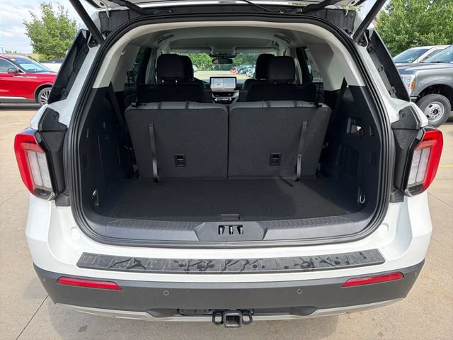 New 2026 Ford Explorer Active w/ Active Comfort Package AWD/4WD image 8
