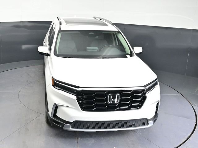 Used 2025 Honda Pilot Touring image 23
