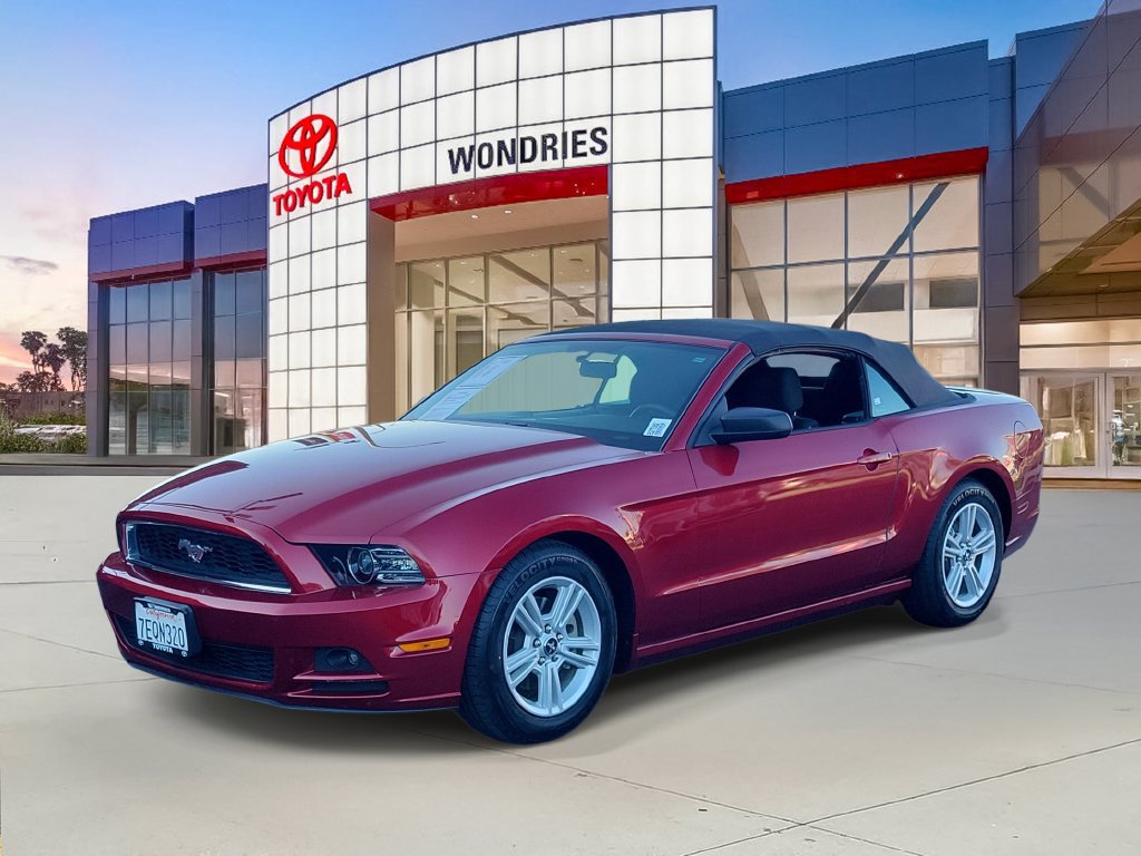 Used 2014 Ford Mustang Convertible w/ Equipment Group 102A RWD image 2