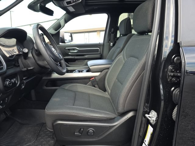 Used 2025 RAM 1500 Big Horn AWD/4WD image 14