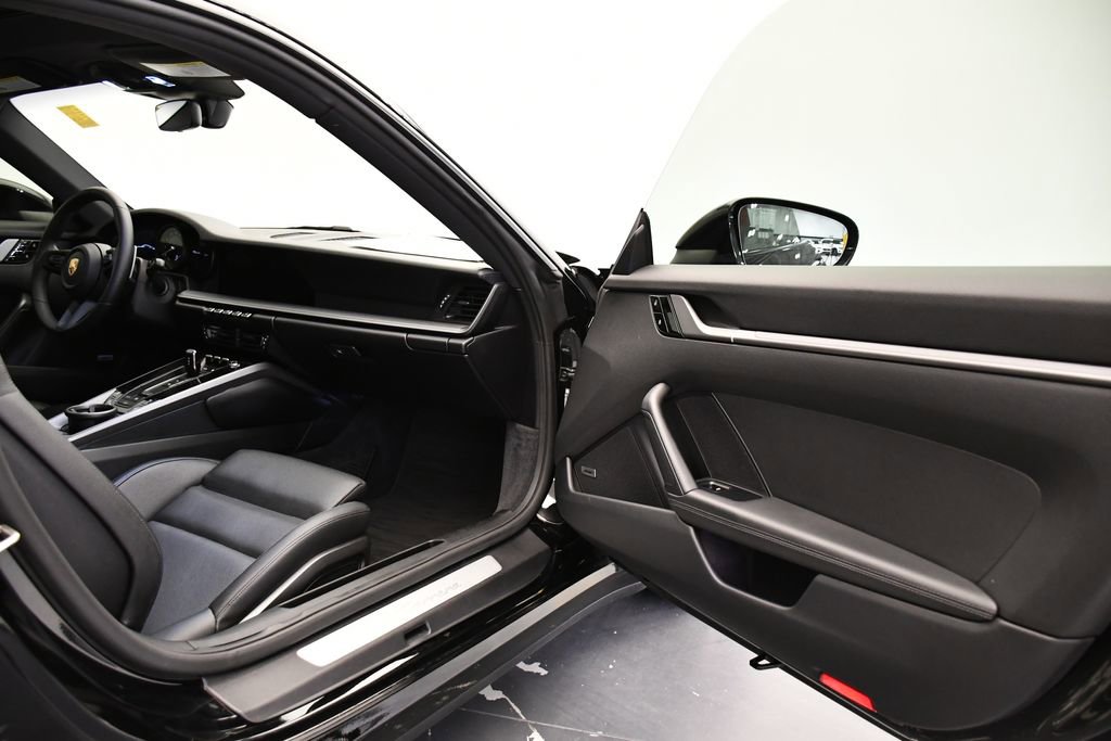 Used 2021 Porsche 911 Carrera image 43