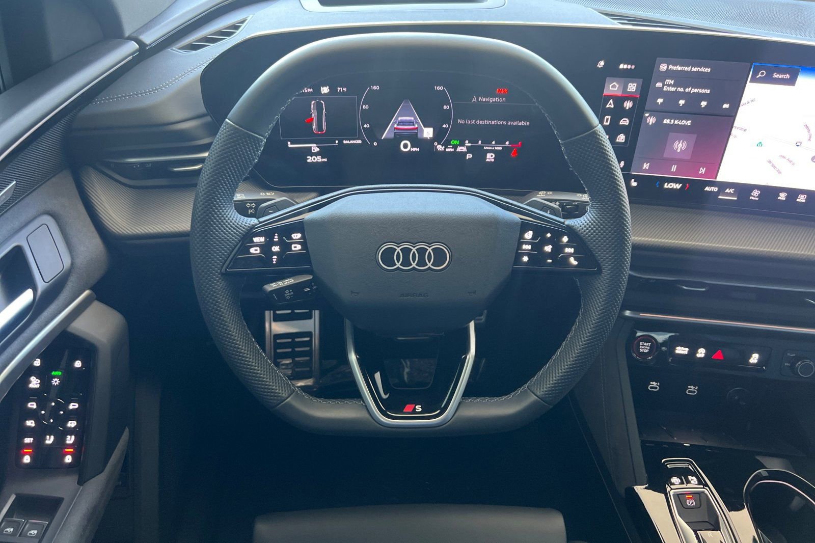 Used 2025 Audi SQ5 Premium Plus AWD/4WD image 16