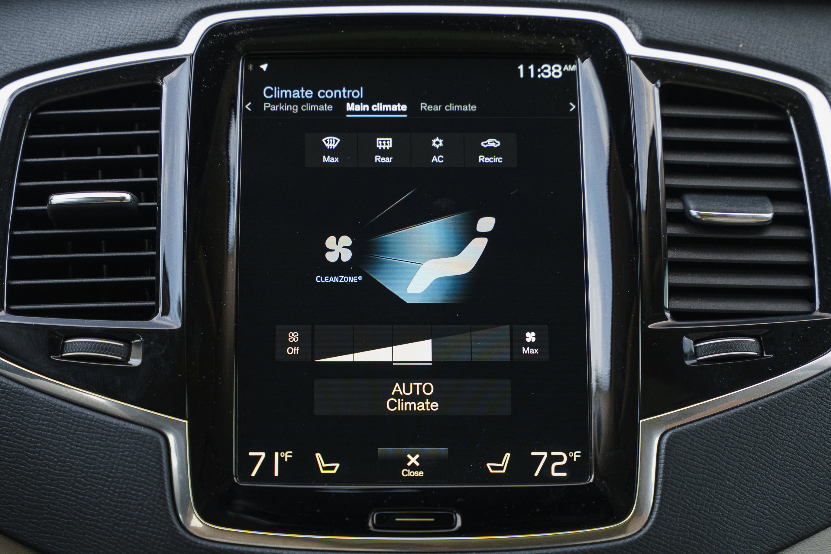 Used 2022 Volvo XC90 T6 Momentum w/ Advanced Package image 12