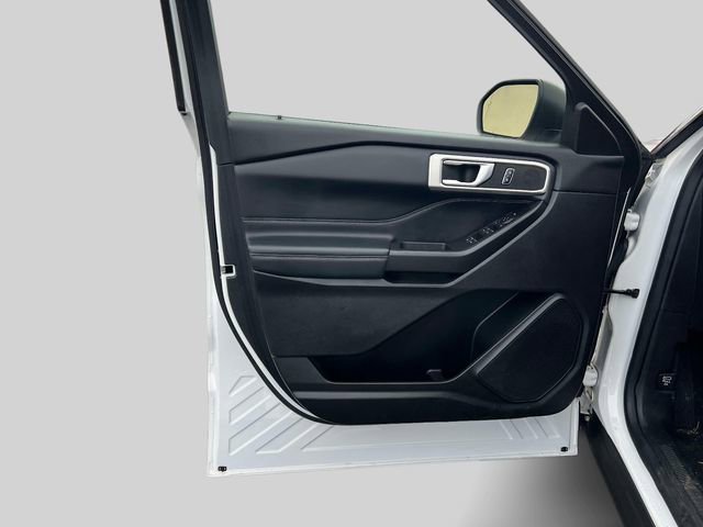 Used 2020 Ford Explorer XLT w/ Equipment Group 202A image 18