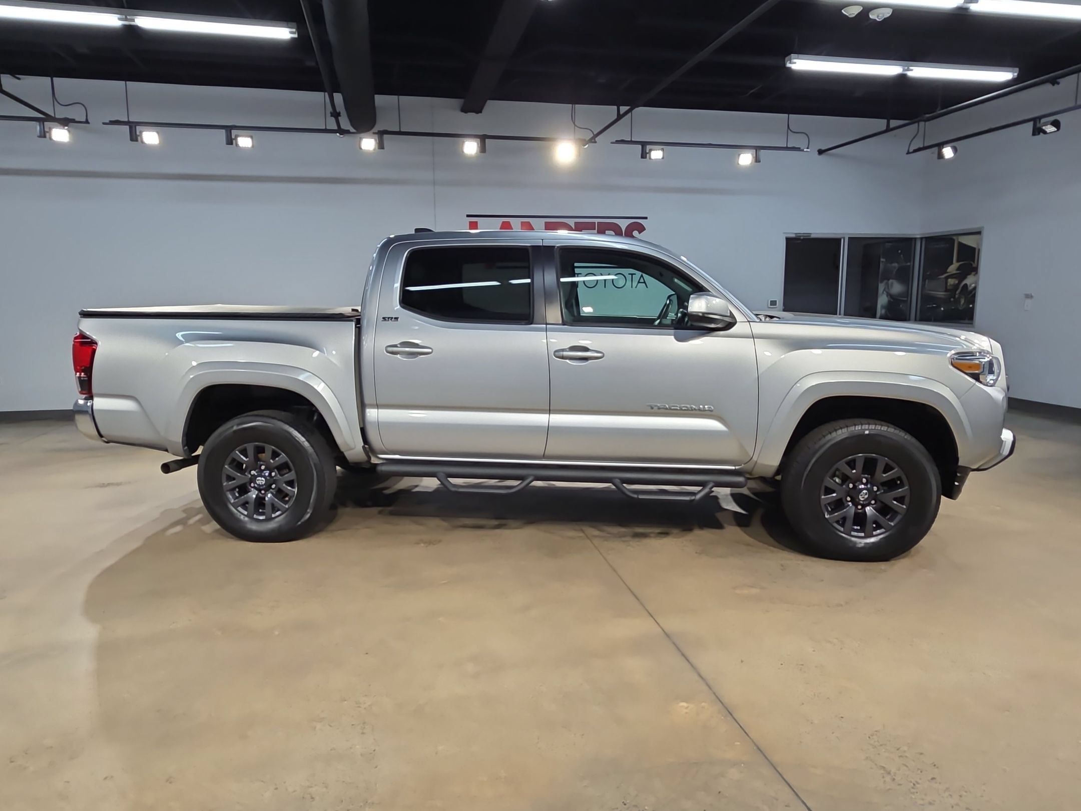 Used 2023 Toyota Tacoma SR5 RWD image 8
