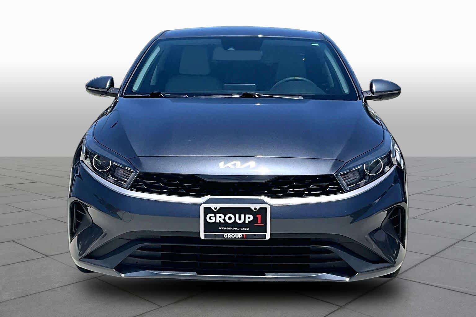Used 2022 Kia Forte LXS w/ LXS Technology Package FWD image 4
