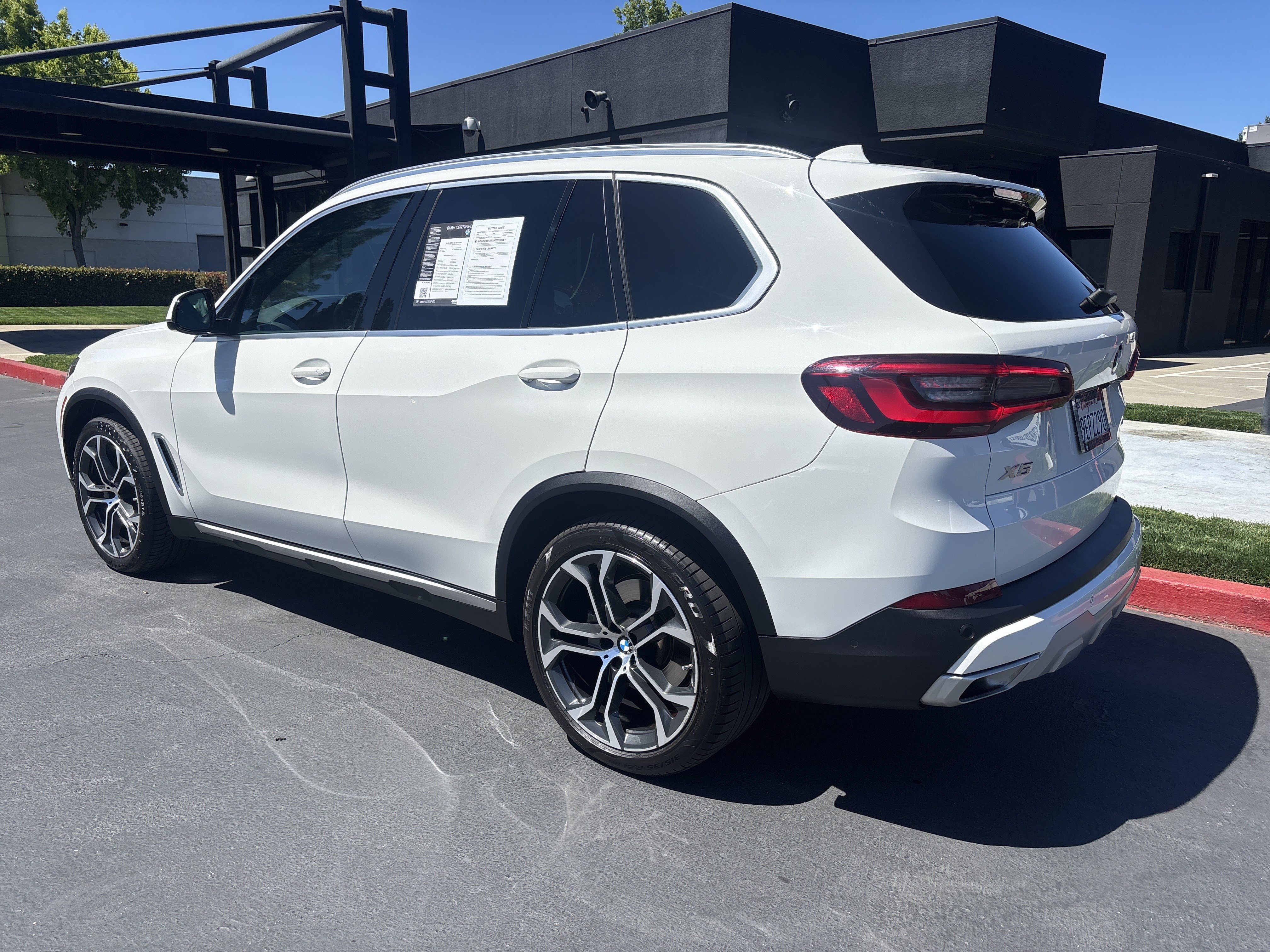 Used 2023 BMW X5 xDrive40i w/ Climate Comfort Package AWD/4WD image 29