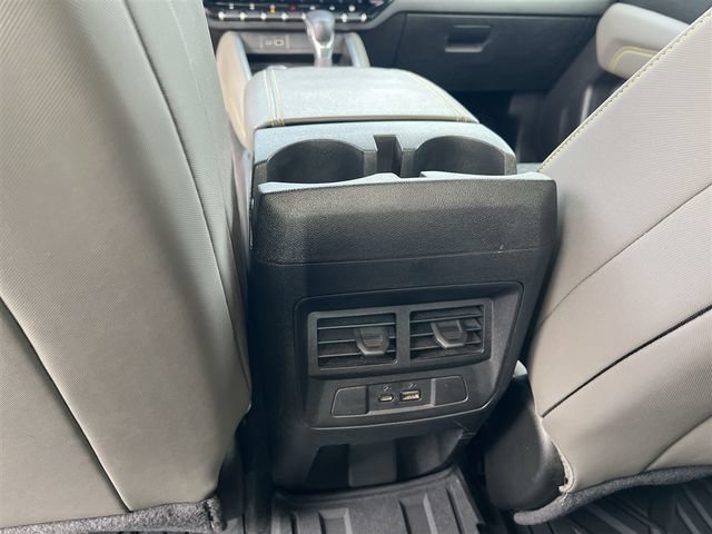 Used 2024 Chevrolet Colorado ZR2 w/ Technology Package AWD/4WD image 21
