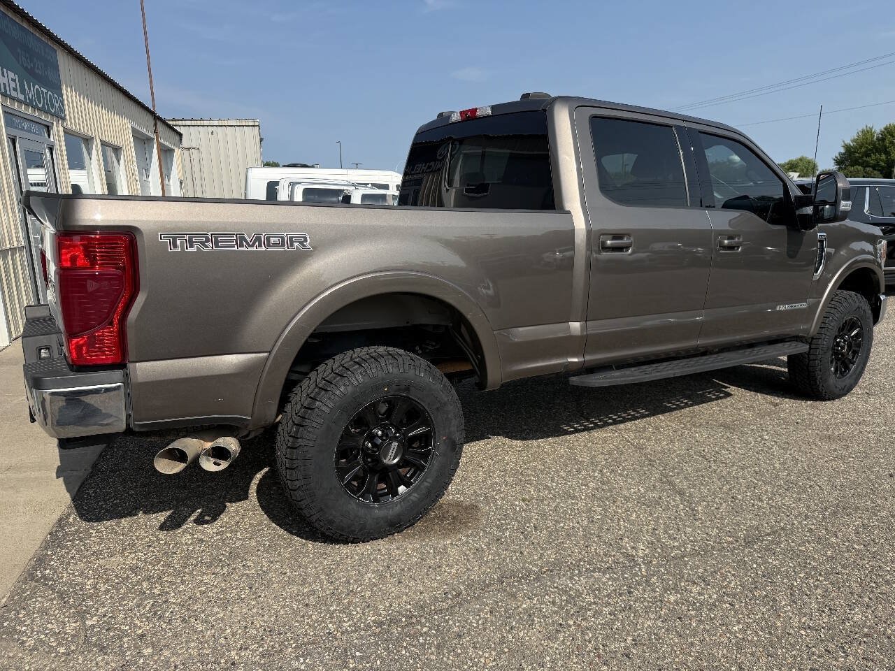 Used 2022 Ford F250 Lariat w/ Tremor Off-Road Package AWD/4WD image 8