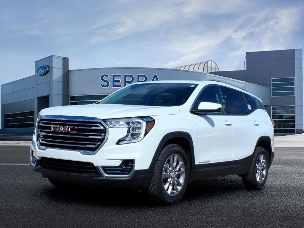 Used 2024 GMC Terrain SLT w/ LPO, Floor Liner Package image 1