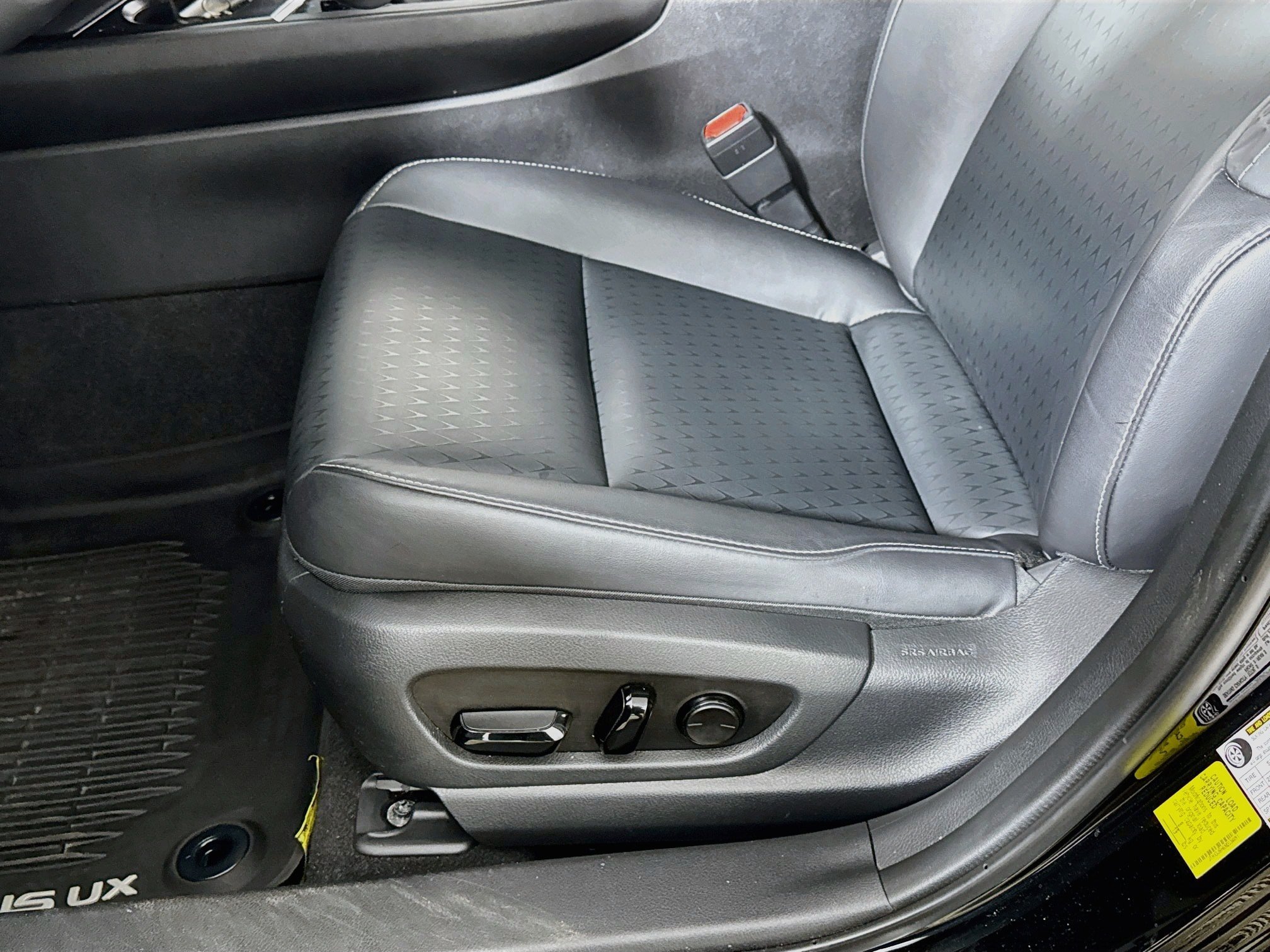 Used 2021 Lexus UX 200 w/ Accessory Package (Z2) FWD image 19