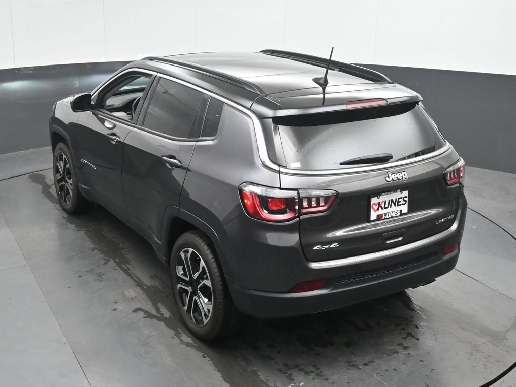 Used 2022 Jeep Compass Limited w/ Sun and Sound Group AWD/4WD image 39
