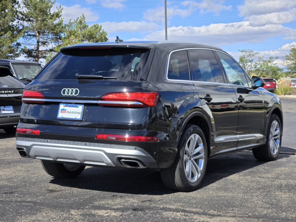 Used 2025 Audi Q7 2.0T Premium w/ Convenience Package AWD/4WD image 4