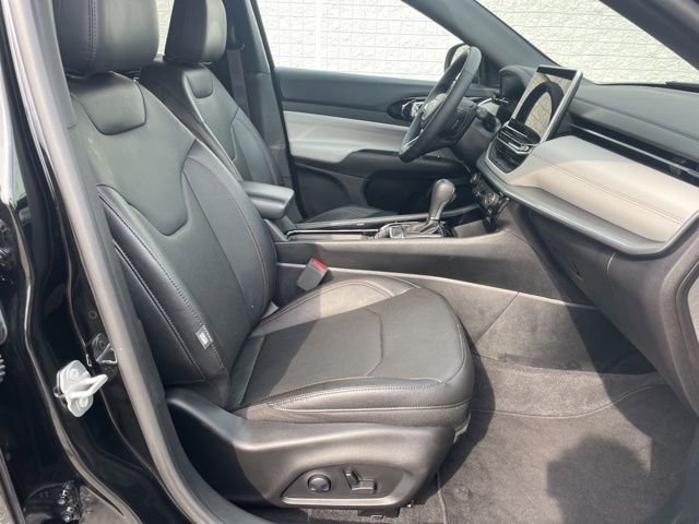 Used 2024 Jeep Compass Limited w/ Elite Group image 15