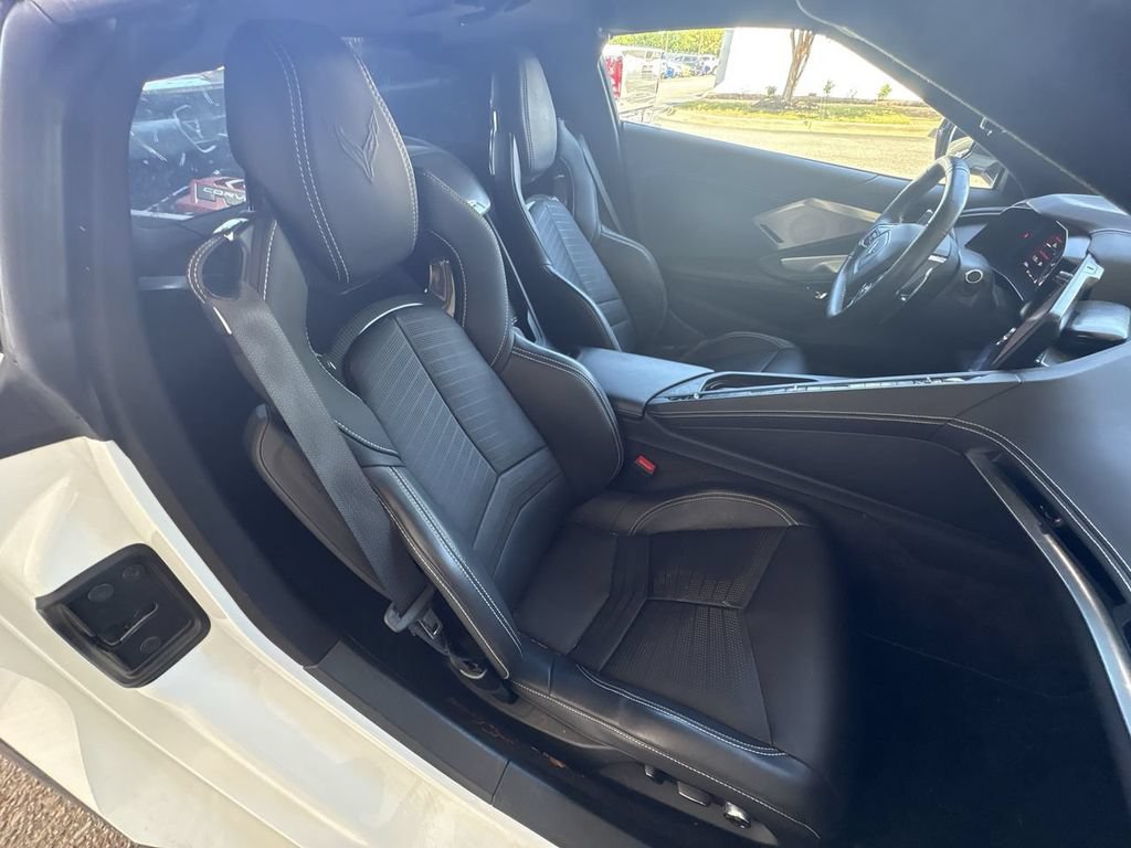 Used 2023 Chevrolet Corvette Stingray Preferred Cpe w/ Z51 Performance Package RWD image 24