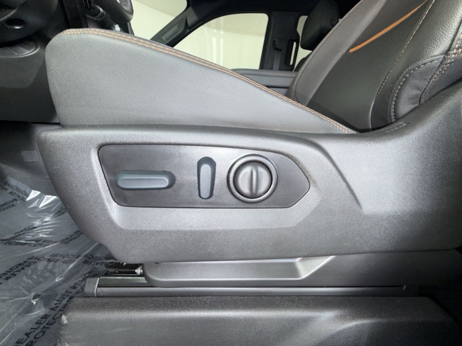 Used 2022 GMC Sierra 2500 AT4 w/ AT4 Premium Plus Package AWD/4WD image 14