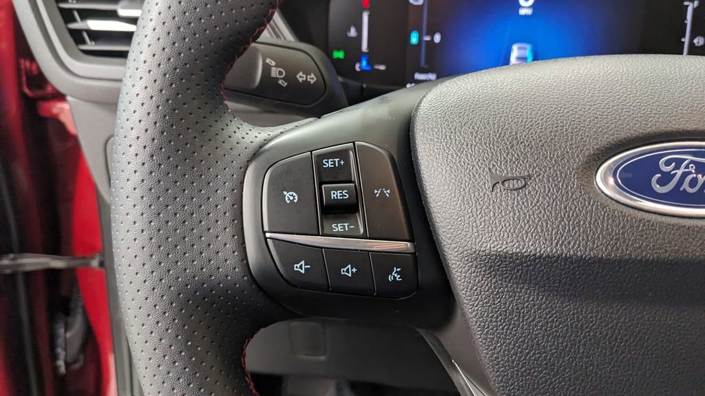 Certified 2024 Ford Escape ST-Line w/ Equipment Group 301A image 31