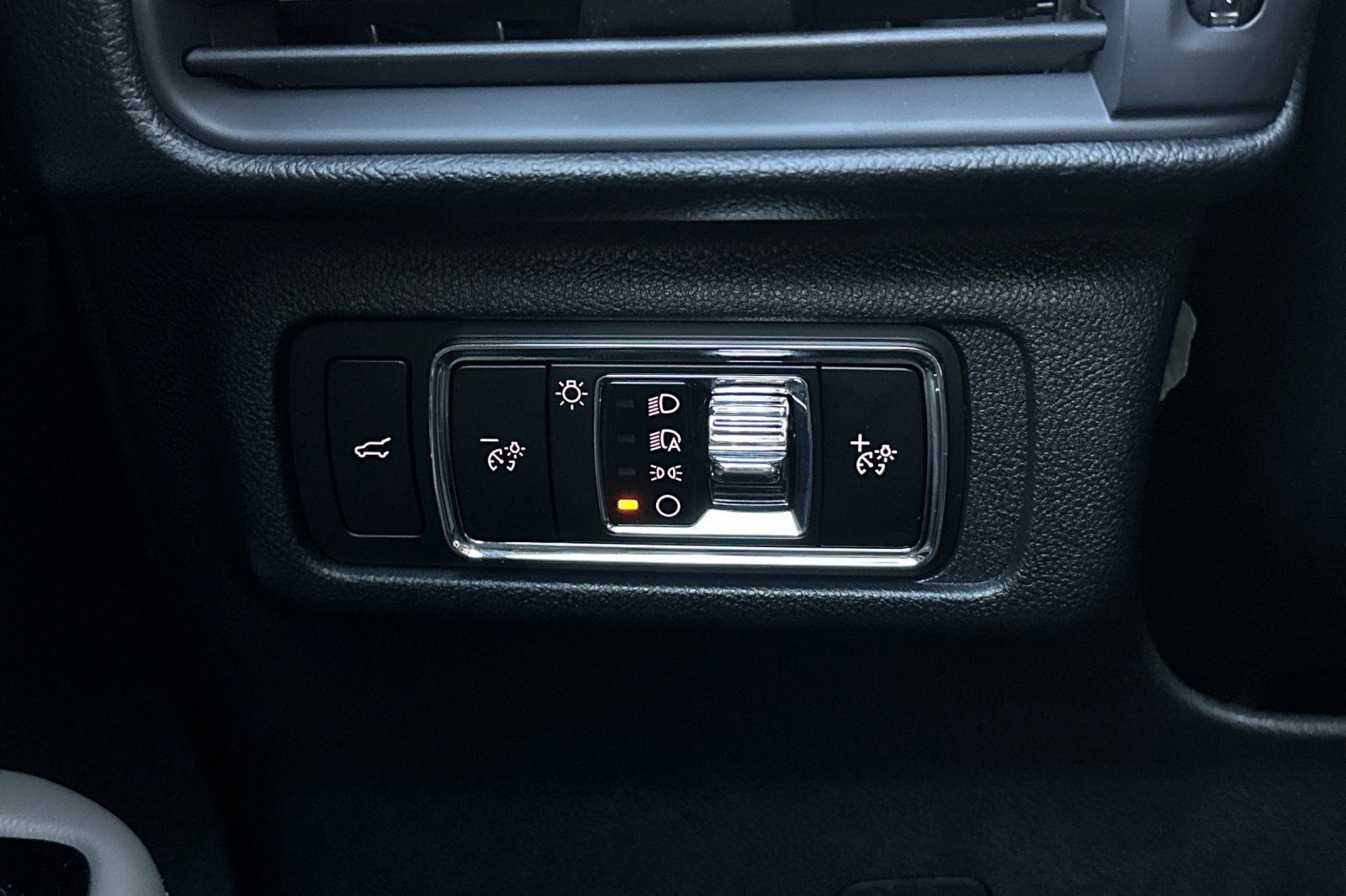 New 2025 Lincoln Corsair FWD w/ Equipment Group 101A image 27