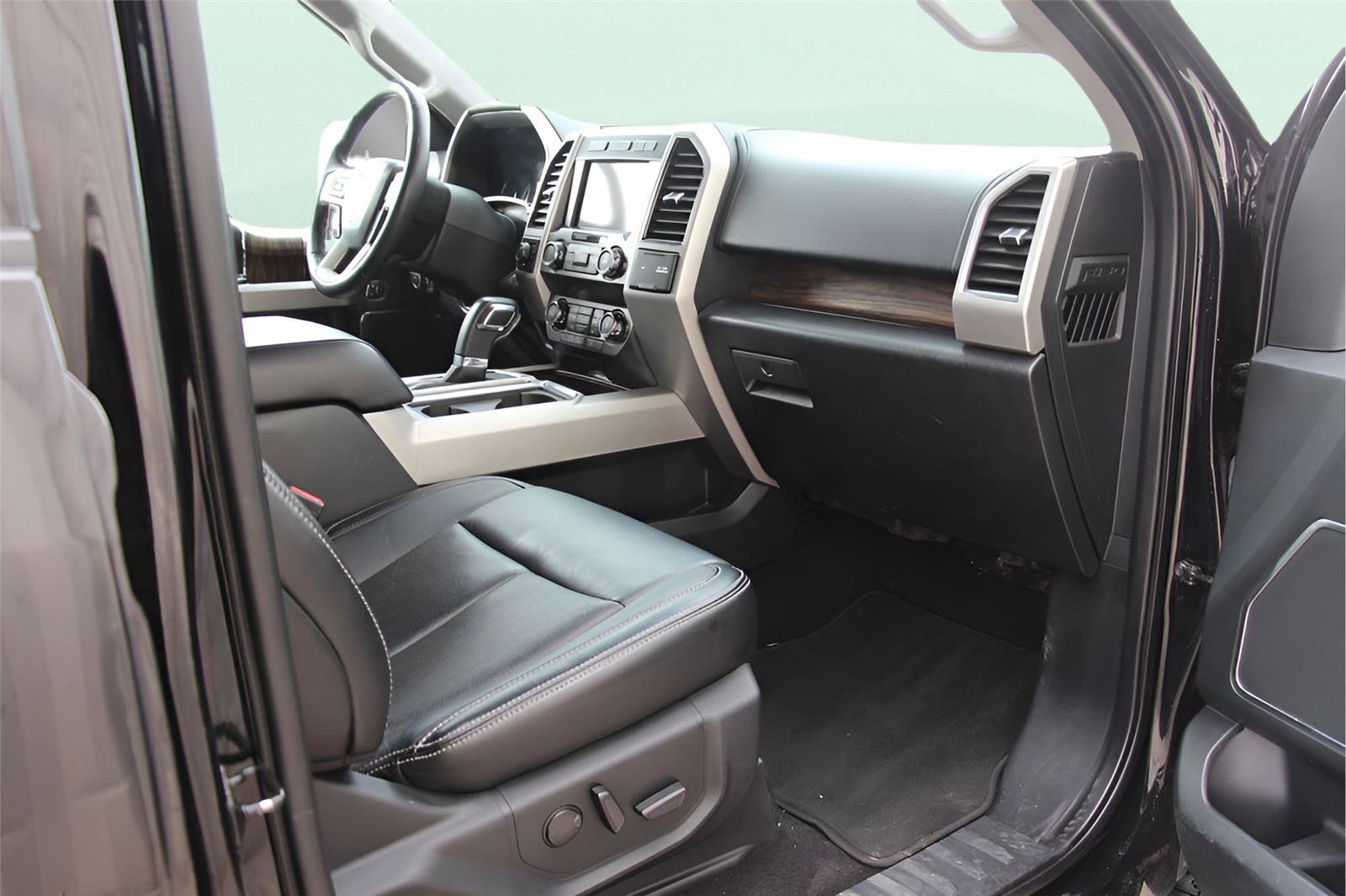 Used 2020 Ford F150 Lariat image 30