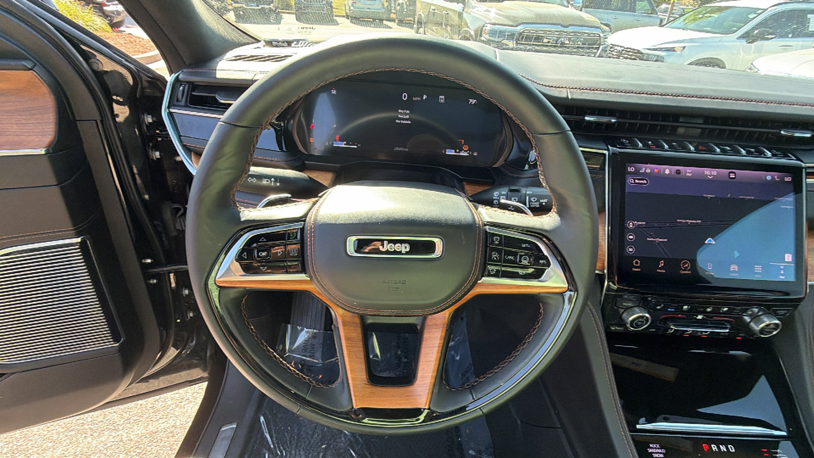 Used 2025 Jeep Grand Cherokee Summit AWD/4WD image 27