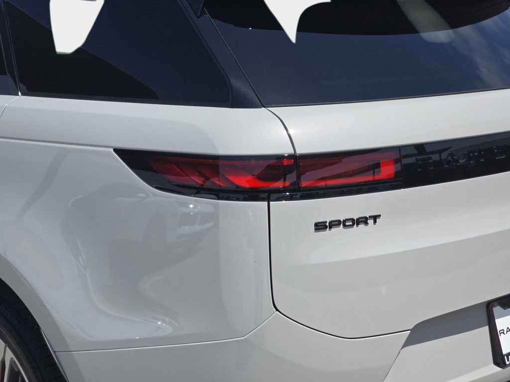 New 2026 Land Rover Range Rover Sport Dynamic SE AWD/4WD image 36