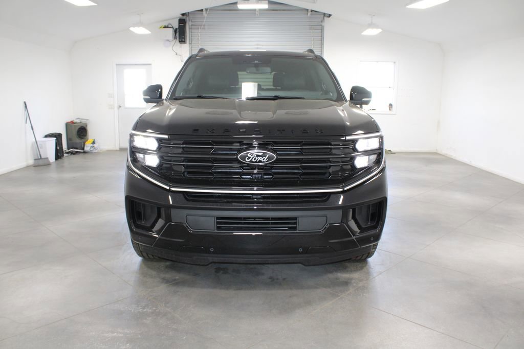 New 2025 Ford Expedition Platinum w/ Stealth Performance Package image 21