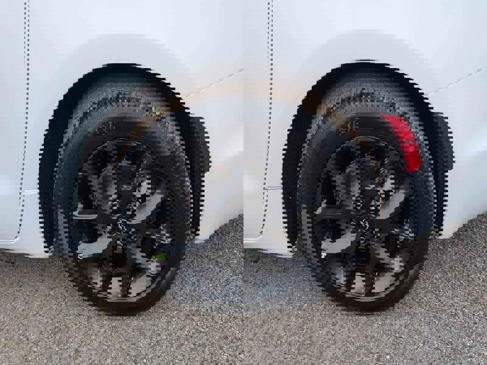 New 2026 Chrysler Pacifica Select image 4