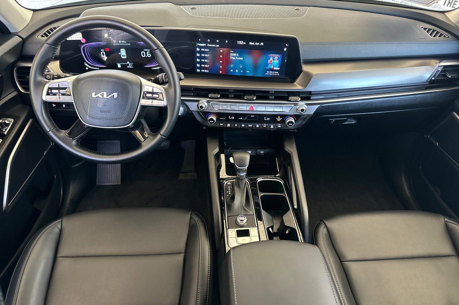 Used 2025 Kia Telluride LX FWD image 14