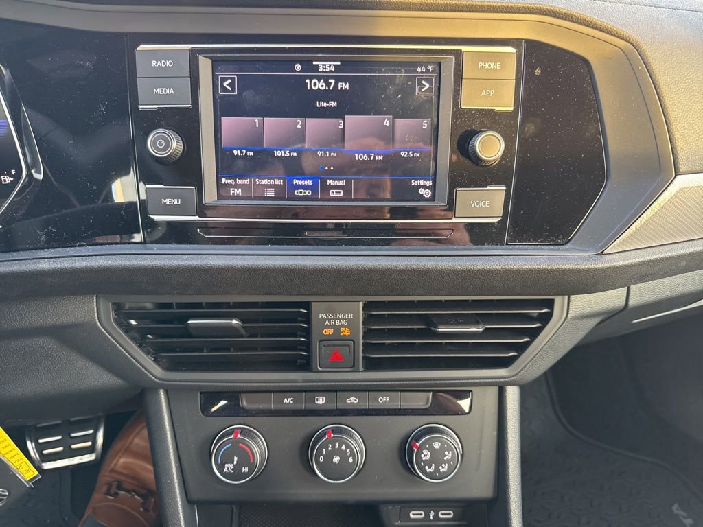 Used 2023 Volkswagen Jetta Sport image 38