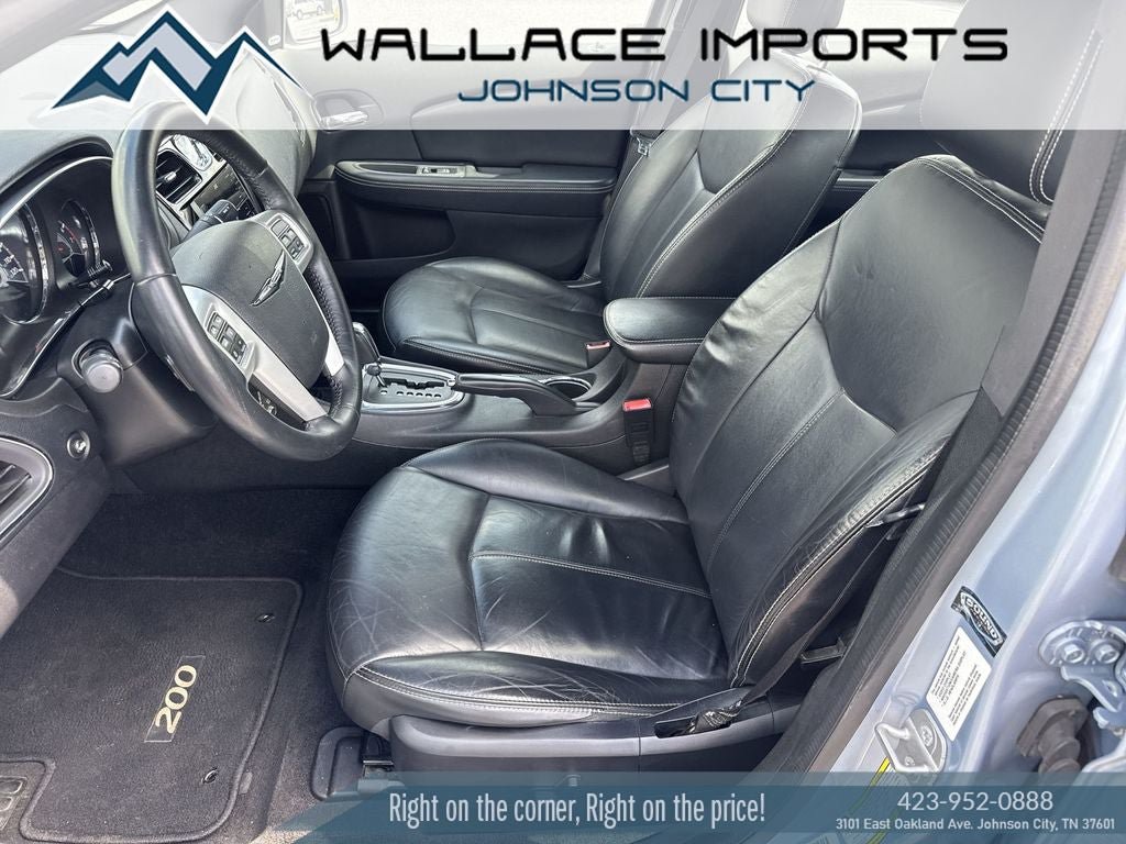 Used 2014 Chrysler 200 Limited FWD image 13