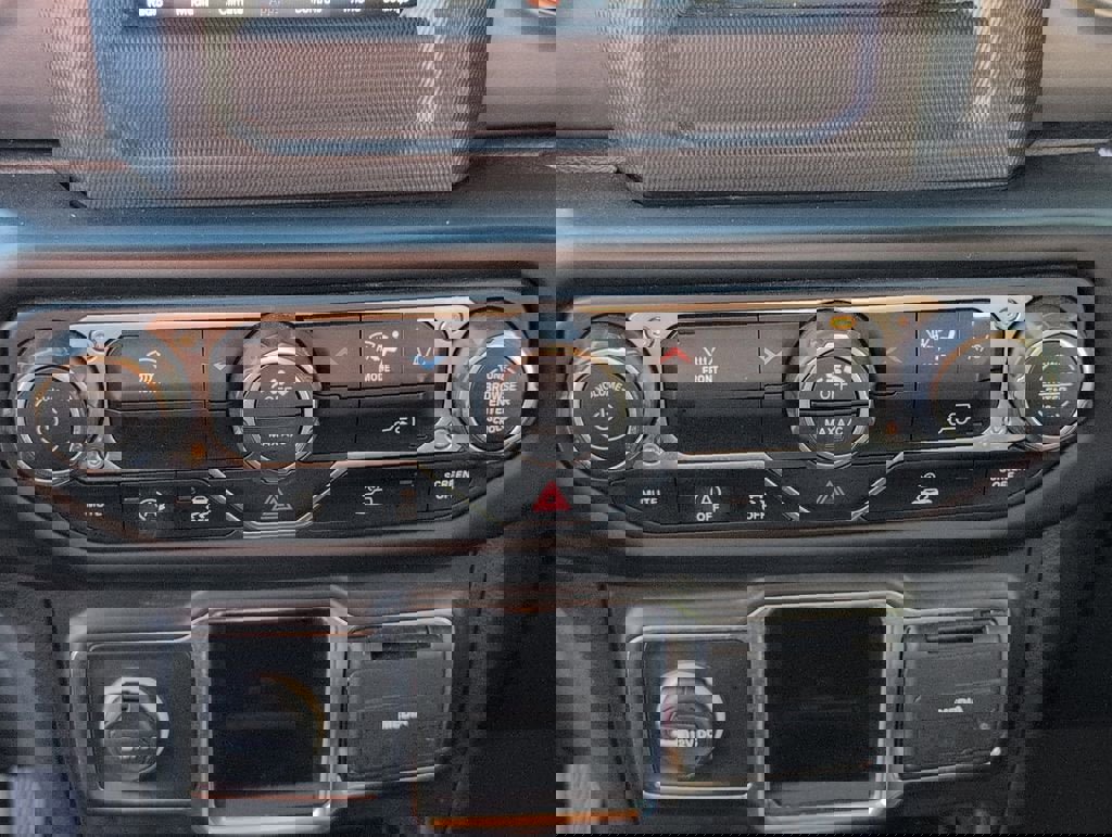 Used 2022 Jeep Wrangler Sport image 18