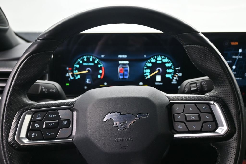 Used 2025 Ford Mustang GT Premium RWD image 13