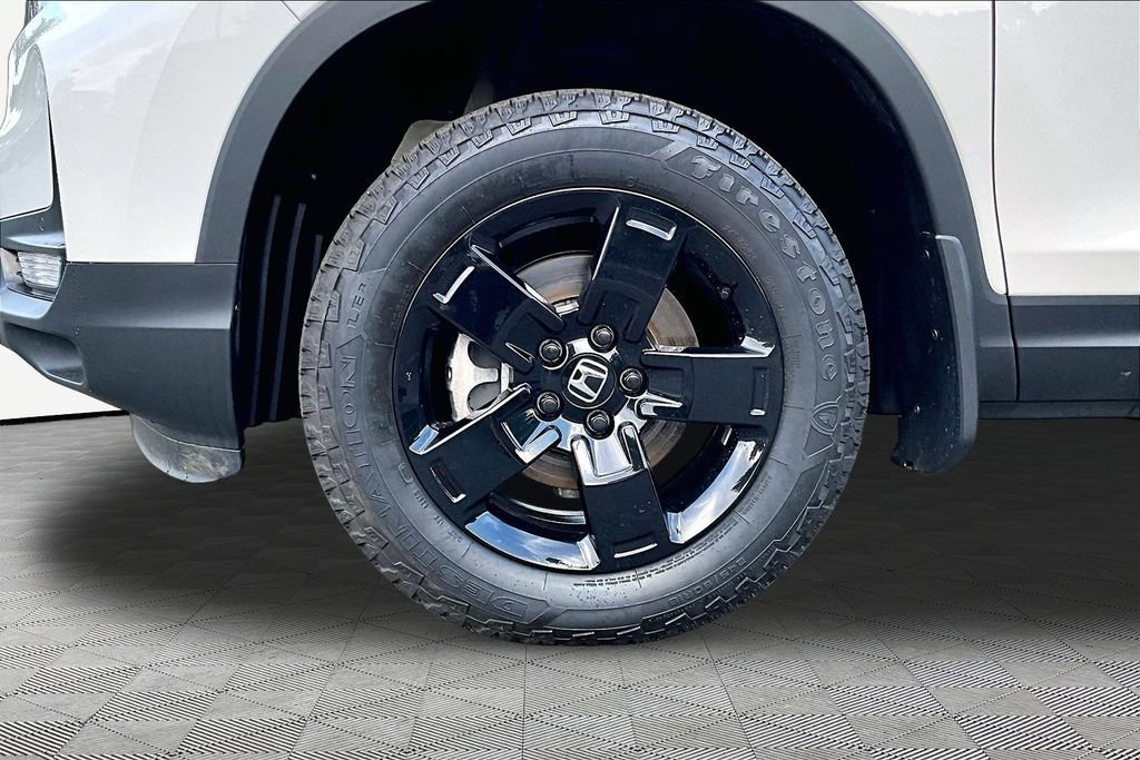 Used 2025 Honda Ridgeline Black Edition image 24