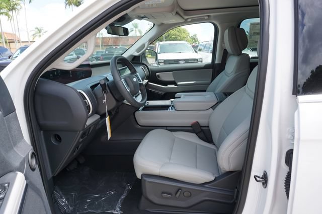 New 2027 Ford Expedition Active RWD image 31