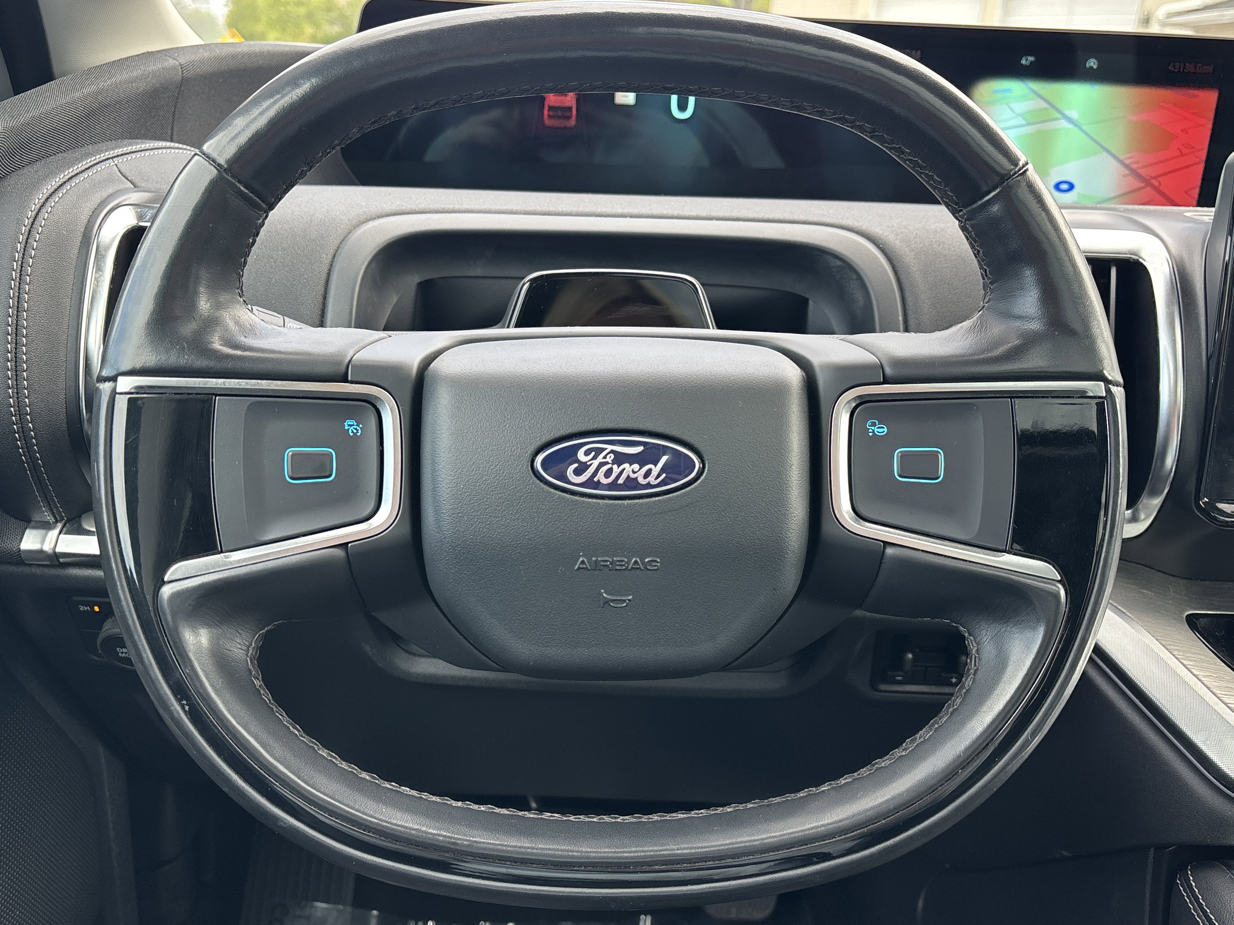 Used 2025 Ford Expedition Platinum AWD/4WD image 26