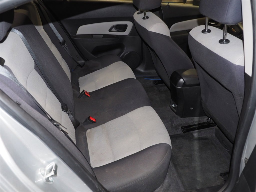 Used 2015 Chevrolet Cruze LS image 11