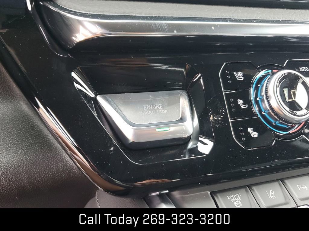 New 2025 GMC Sierra 2500 Denali w/ Denali Reserve Package image 18