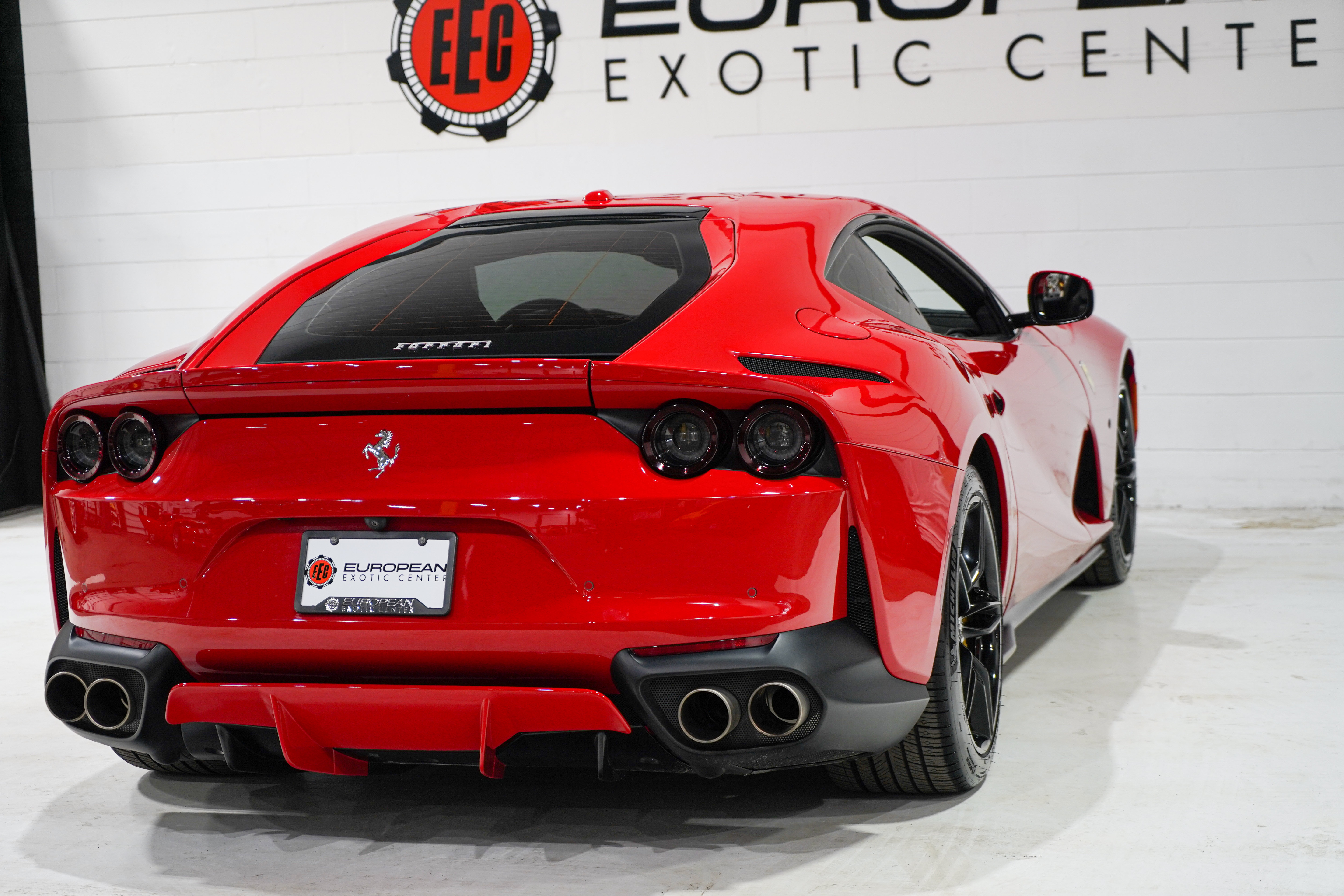 Used 2019 Ferrari 812 Superfast RWD image 24