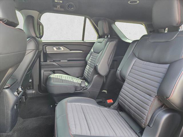 New 2026 Ford Explorer ST-Line w/ ST-Line Street Pack RWD image 16