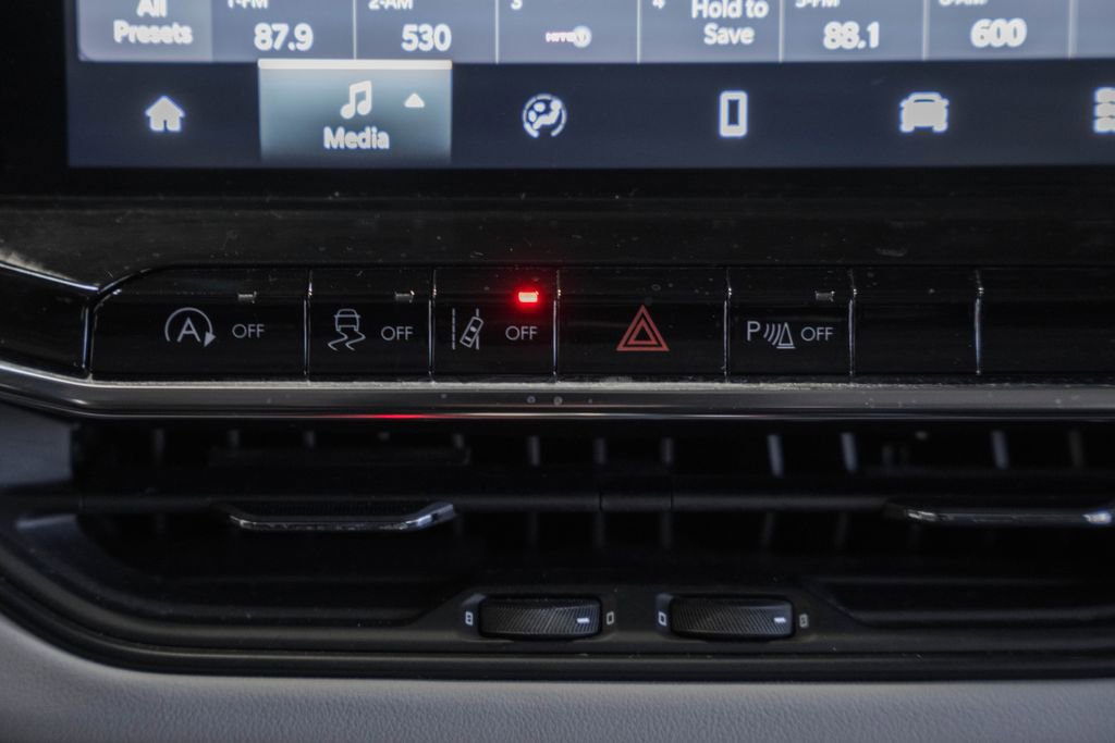 Used 2022 Jeep Compass Limited image 29