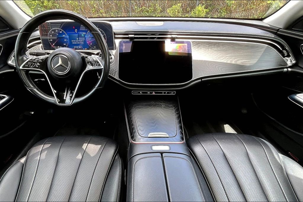 Used 2025 Mercedes-Benz E 350 Sedan image 21