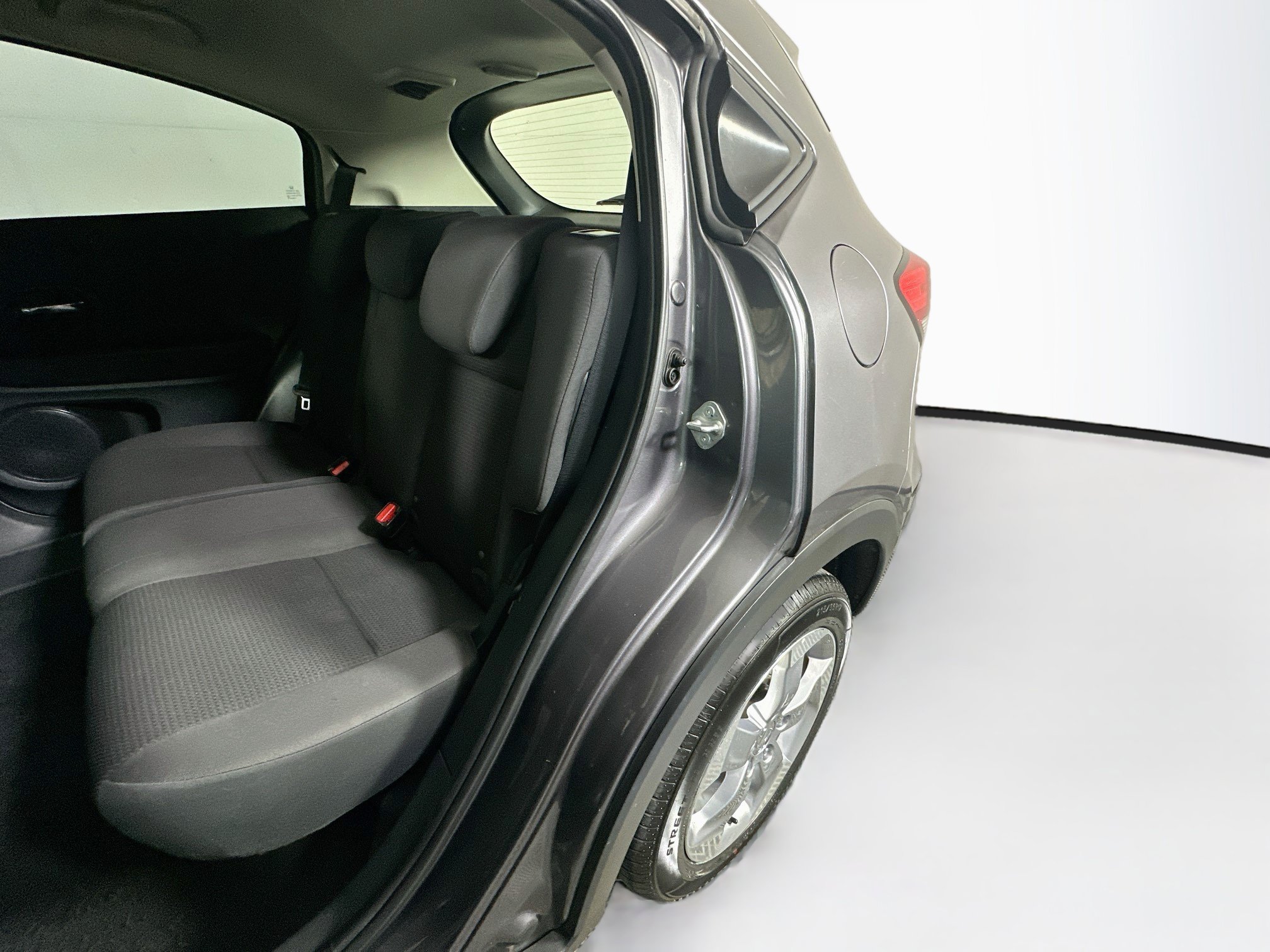 Used 2021 Honda HR-V LX image 25