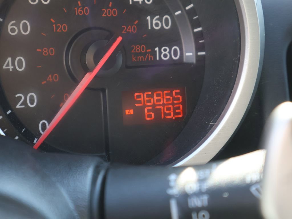 Used 2010 Nissan 370Z Touring image 22