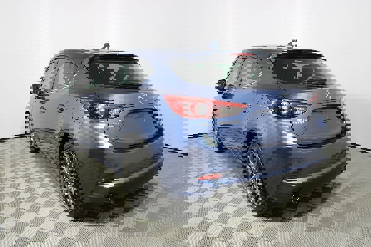 Used 2018 MAZDA MAZDA3 Grand Touring w/ Premium Equipment Package image 36