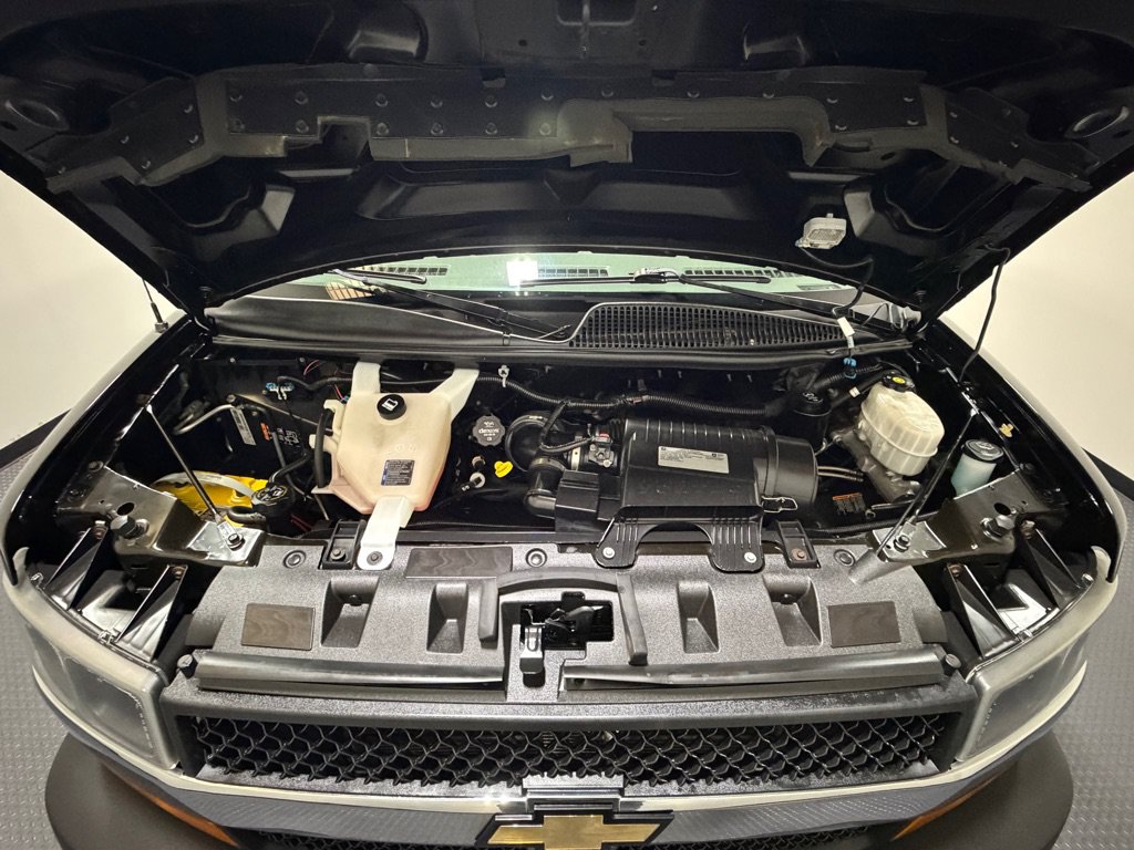 Used 2019 Chevrolet Express 3500 LS RWD image 20