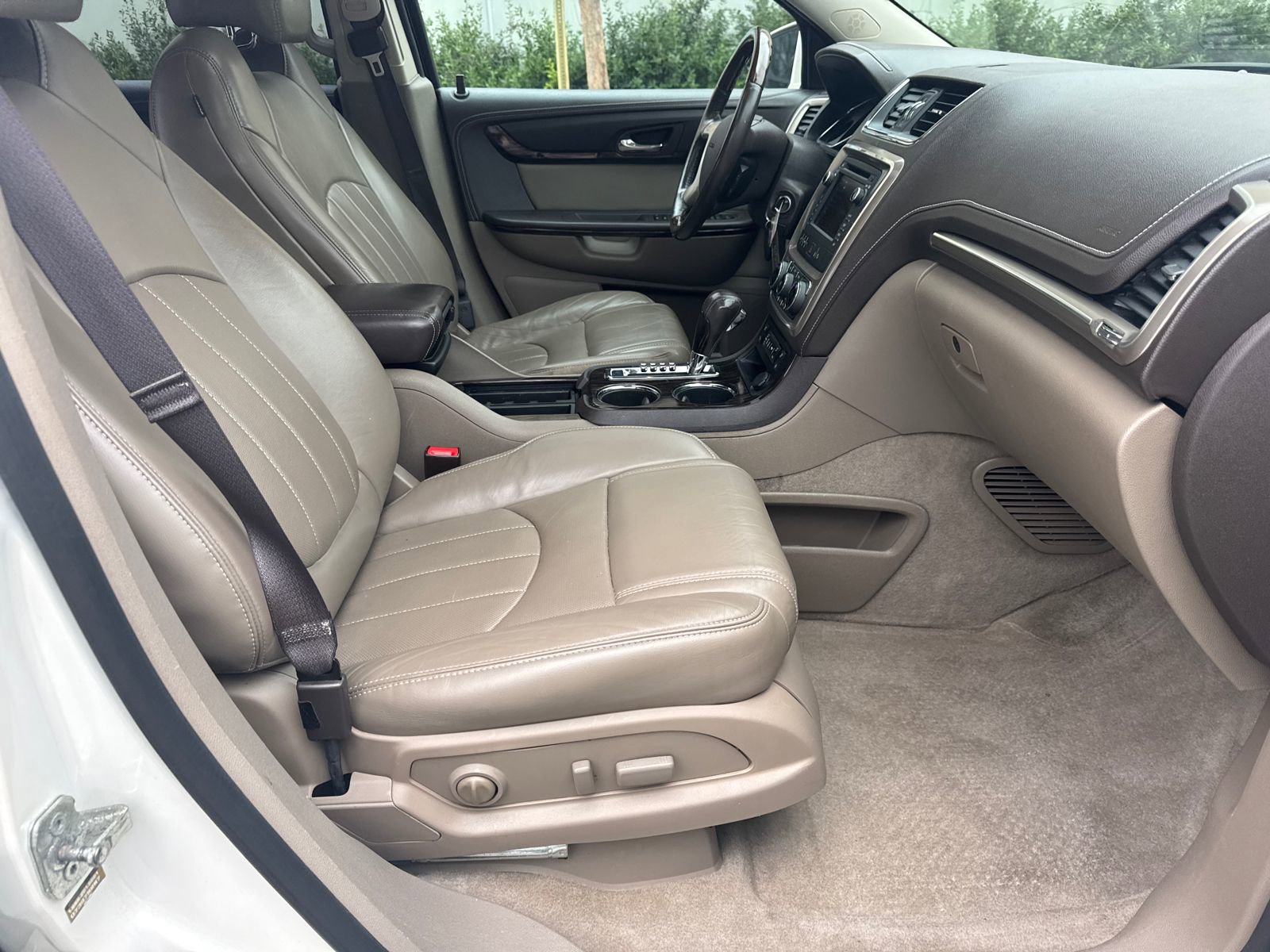 Used 2014 GMC Acadia Denali image 13