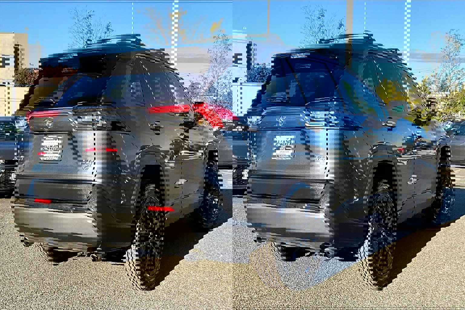 Used 2021 Toyota RAV4 Limited image 12