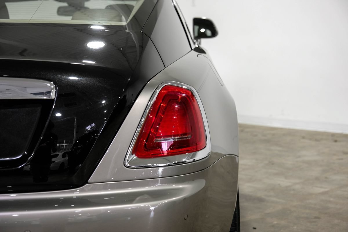 Used 2016 Rolls-Royce Wraith RWD image 48