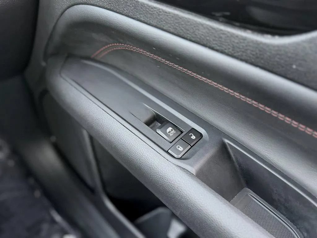 Used 2024 Jeep Compass Trailhawk AWD/4WD image 13